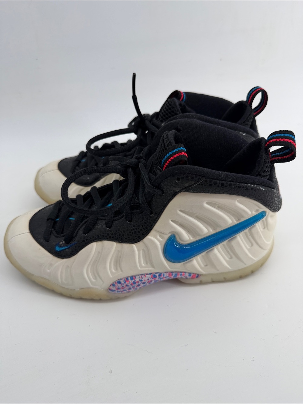 Nike Posite Pro Basketball Trainer Sneakers sz 4.5Y